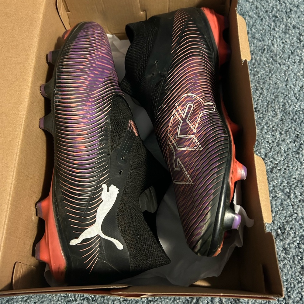 Men’s Puma Future 8 Pro FG/AG. Size 12.